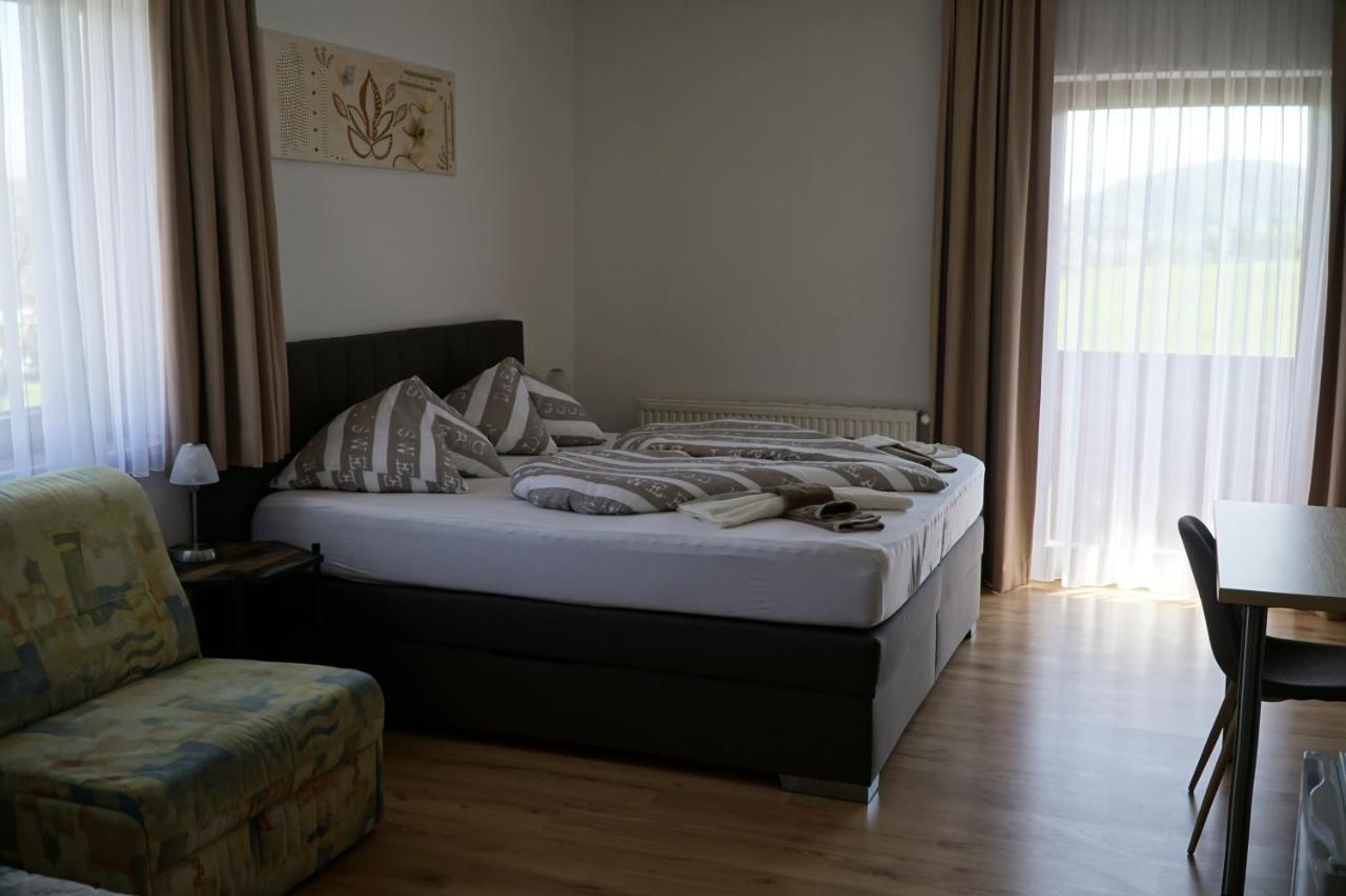 Pension-Ferienwohnung Rotar Faak am See Εξωτερικό φωτογραφία